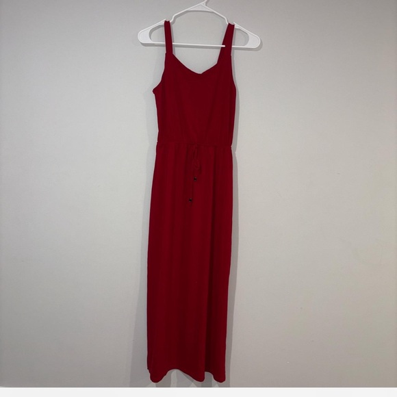 Chic Scarlet Maxi Dress - Picture 1 of 8